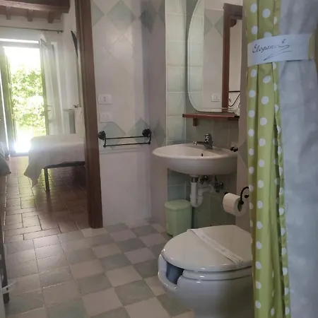 Borgo San Benedetto בית חווה *