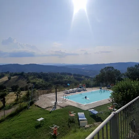 Agriturismo Borgo San Benedetto Farm stay Pietralunga (Umbria)