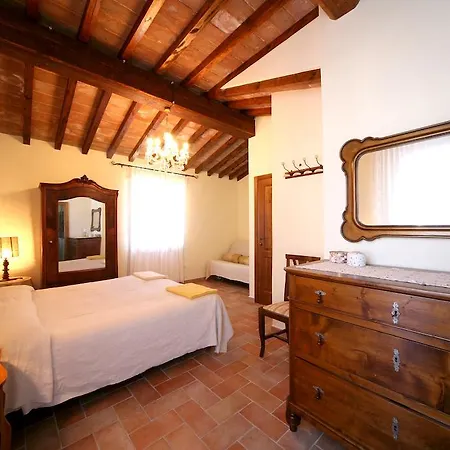 Borgo San Benedetto 피에트라루냐